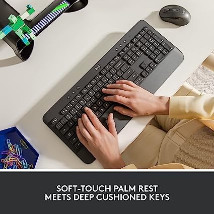 Logitech Signature K650 Comfort Full-Size Wireless Keyboard with Wrist Rest- Graphite